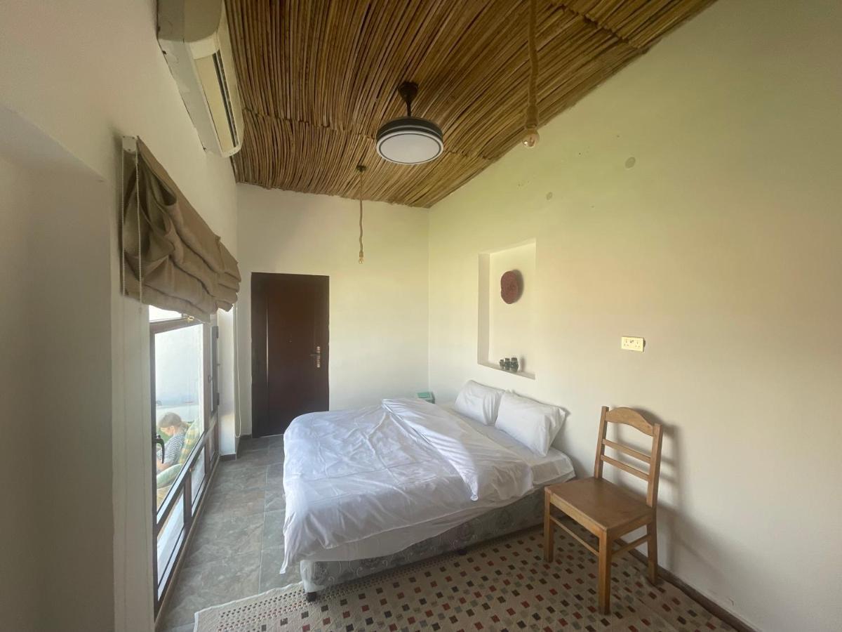 Hôtel Be Wadi Shab à Tiwi Extérieur photo